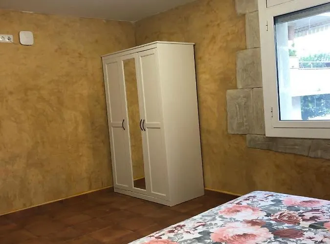 Masia Llonch 度假居 *